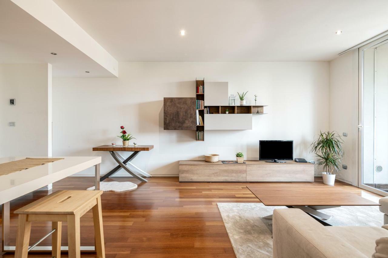 Rifredi Station Exclusive Apartment Firenze Bagian luar foto