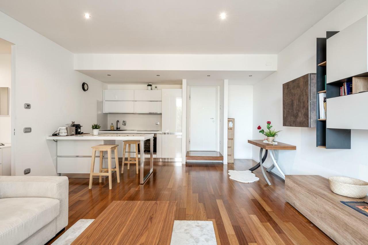 Rifredi Station Exclusive Apartment Firenze Bagian luar foto